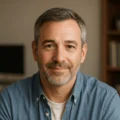 Lee Warren-Blake profile headshot Picture